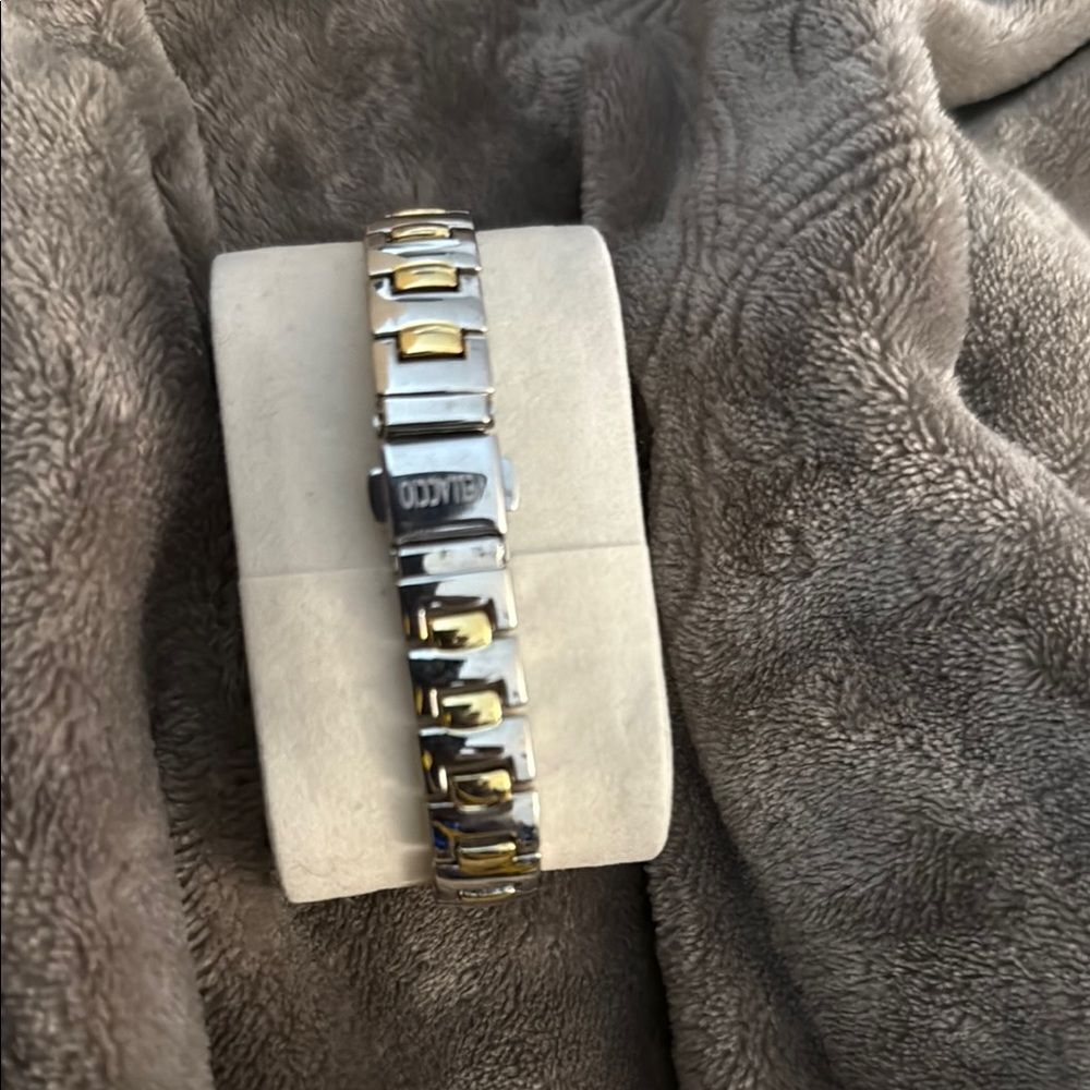 Two-Tone Silver Gold Watch - Picture 3 of 7